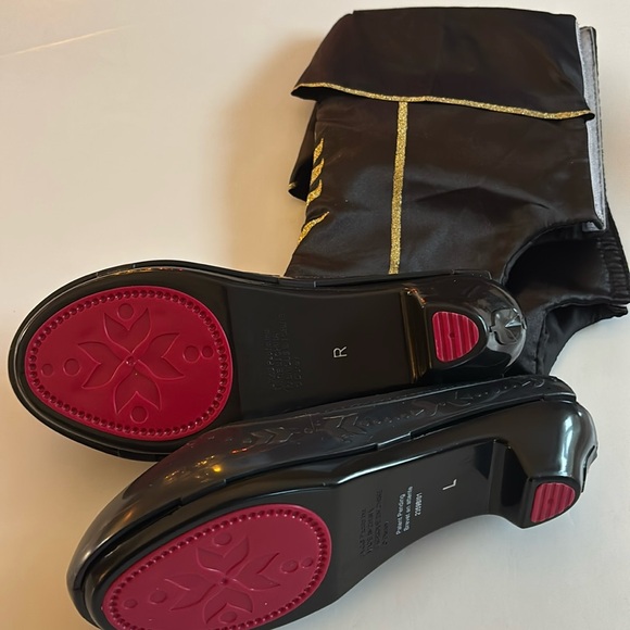 Disney Frozen 2 Anna Travel Dress Costume with Boots NEW WITHOUT TAGS - Picture 7 of 16